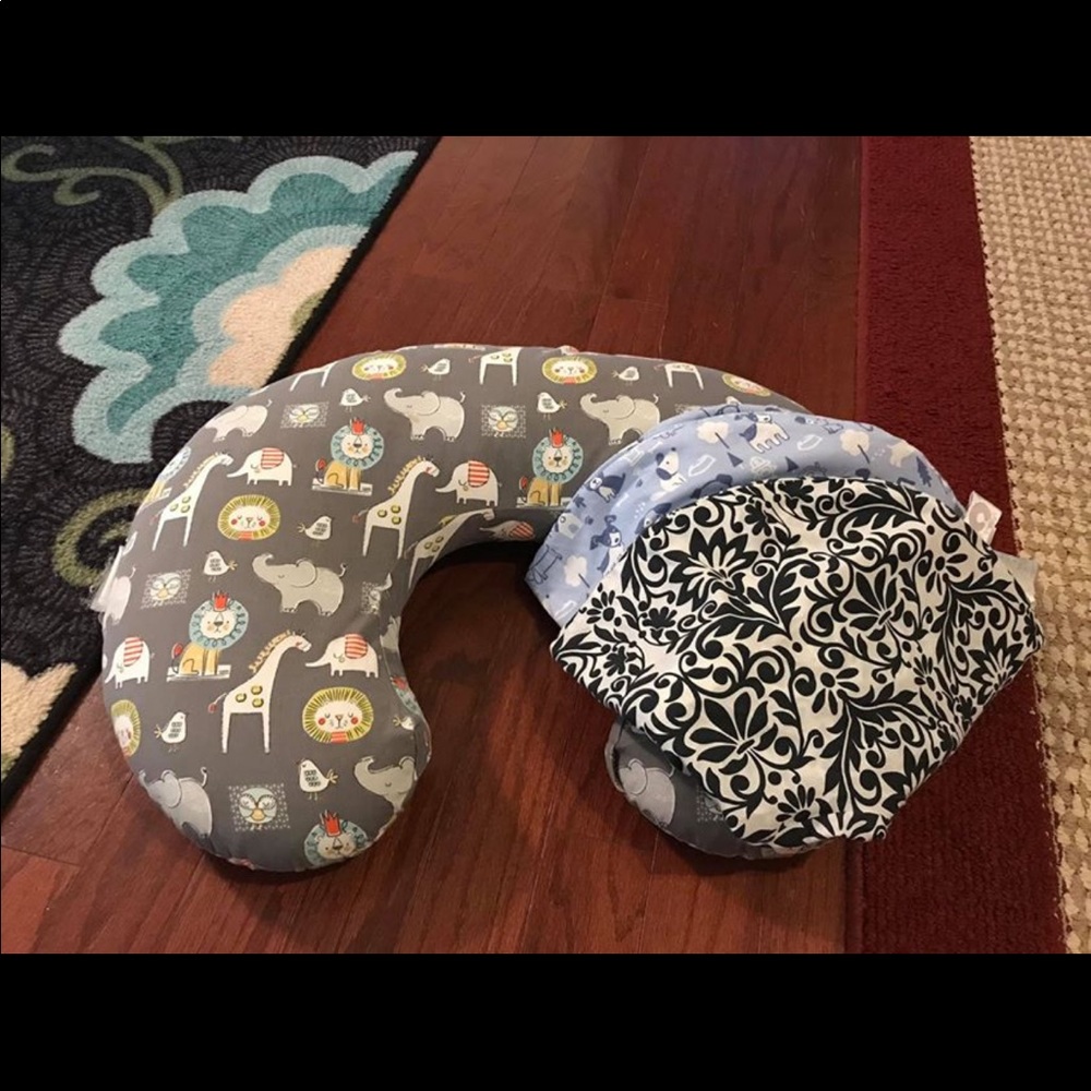 Boppy Nursing Pillow w/ 3 covers